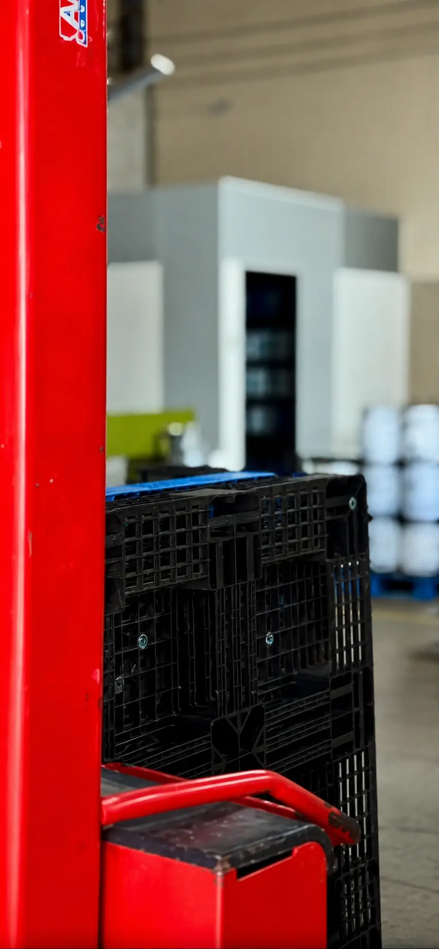 Interior da fábrica Crystalise Indústria — logística e expedição