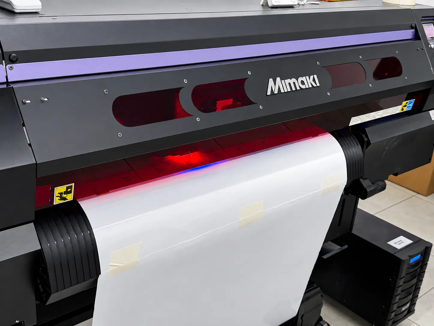 Impressora Mimaki para rótulos de alta resolução